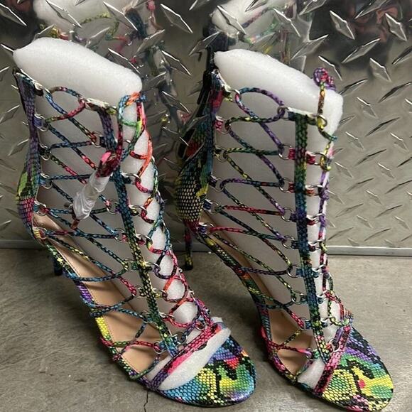 NWOT STEVE MADDEN GEORDIE MULTI SNAKE PRINT SIZE 9 1/2 - Picture 3 of 4